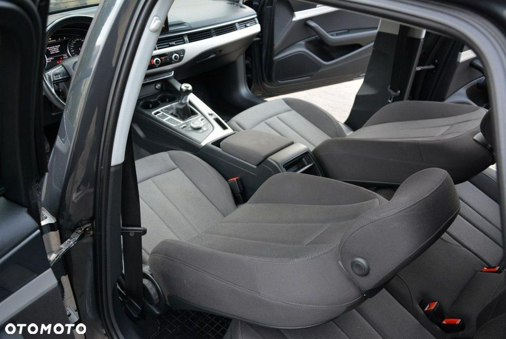 Audi A4 Avant 2.0 TDI DPF clean diesel Ambiente - 19