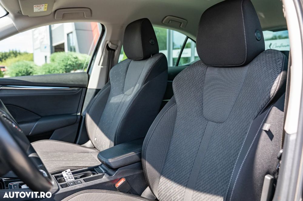 Skoda Octavia 2.0 TDI DSG Style - 6