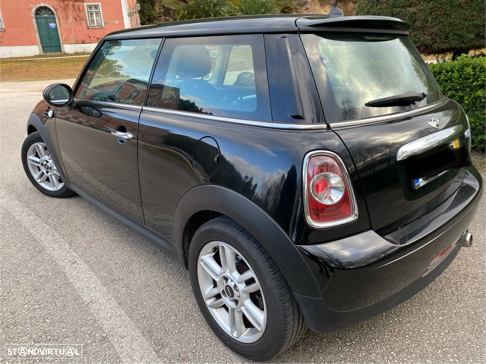 MINI 3 Portas Cooper D - 4