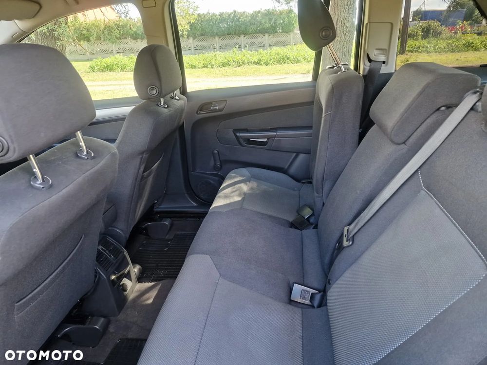 Opel Zafira 1.8 - 10