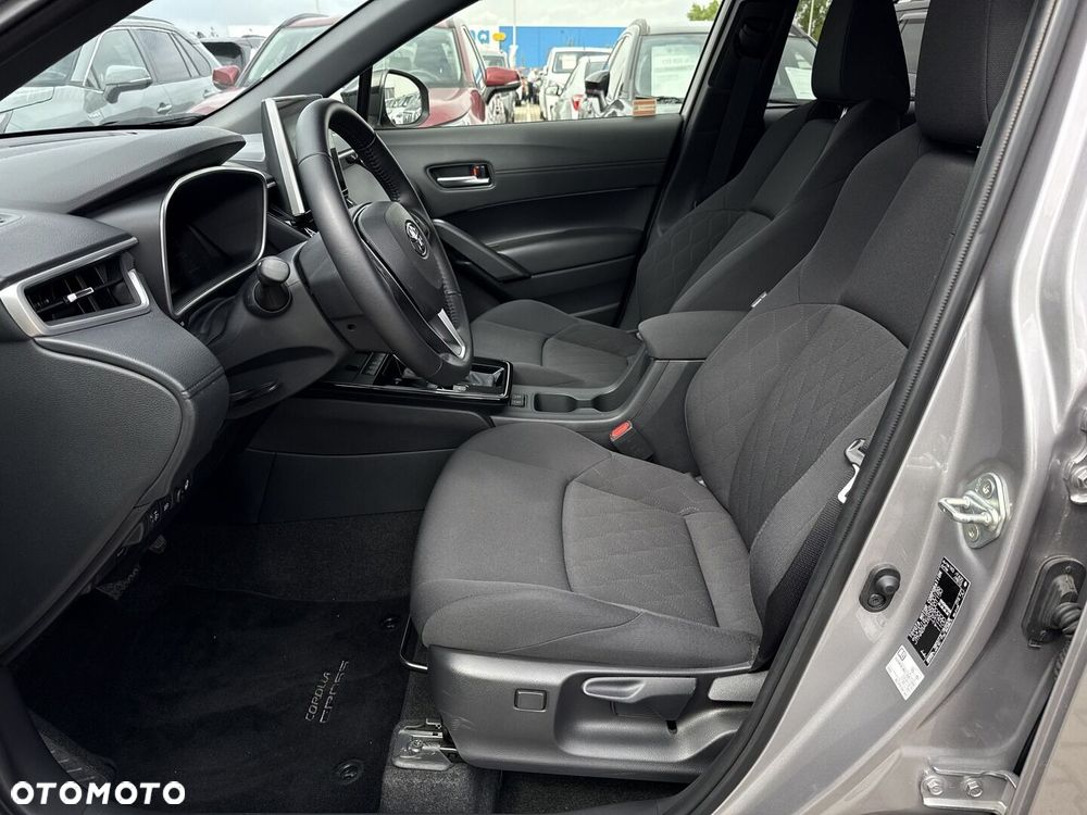 Toyota Corolla Cross - 13