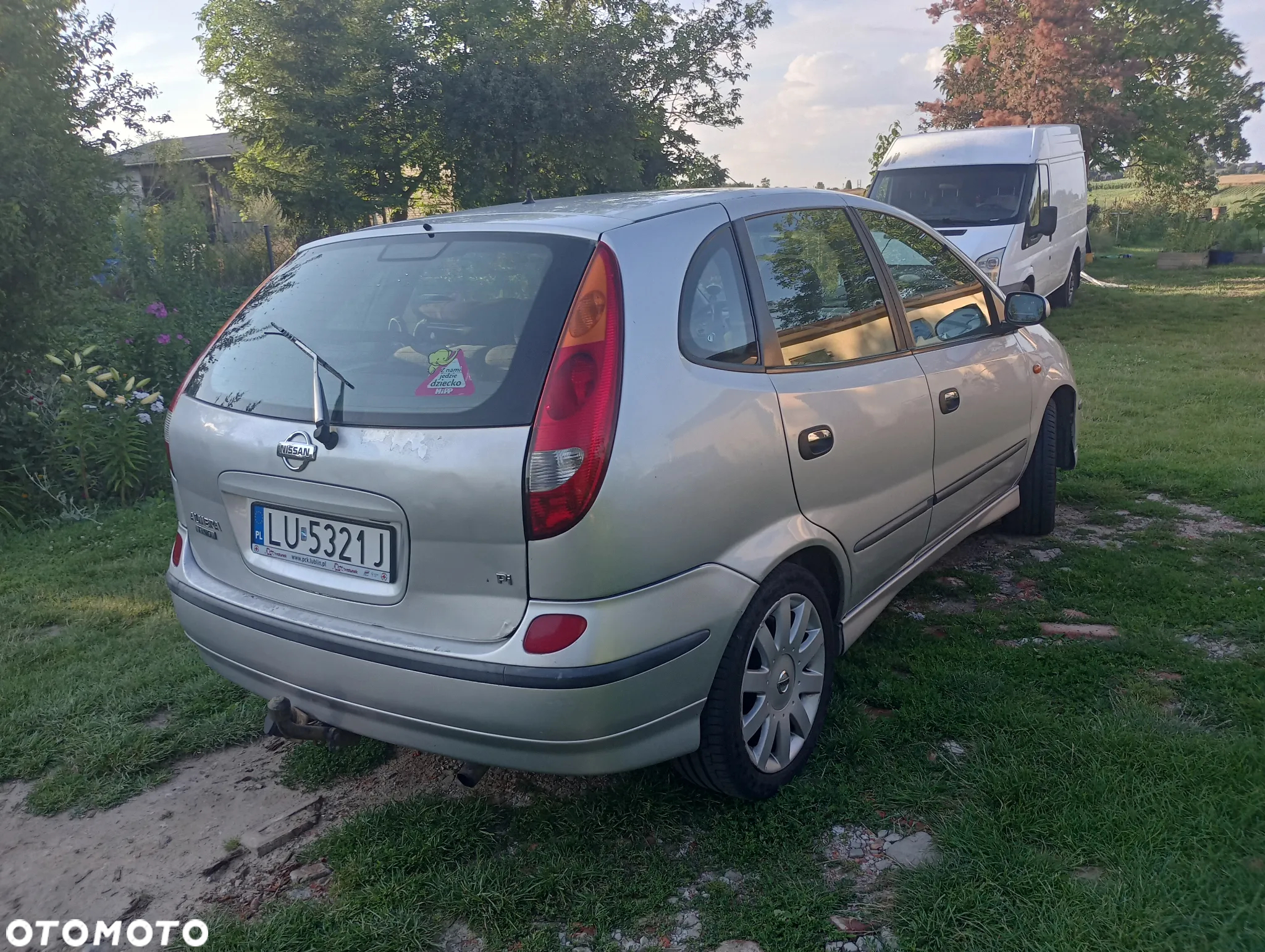 Nissan Almera Tino 2.2 DI - 12