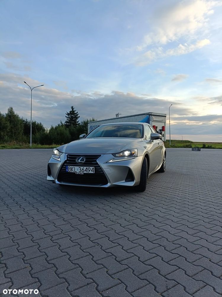 Lexus IS 200t / 300 Prestige - 4