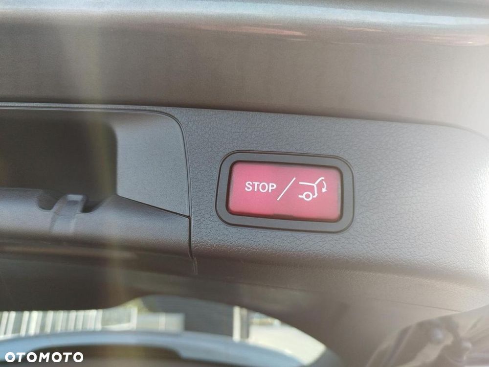 Mercedes-Benz GLB - 22