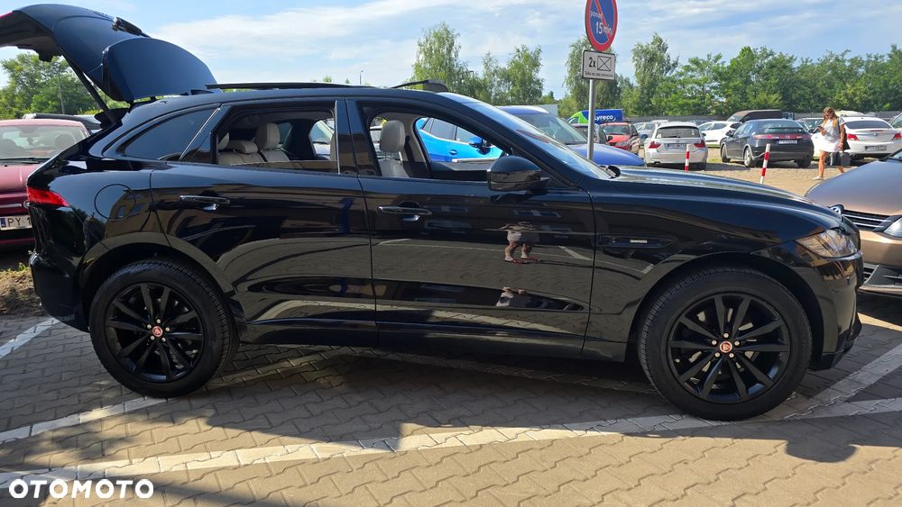 Jaguar F-Pace 2.0 P250 mHEV AWD R-Dynamic Black
