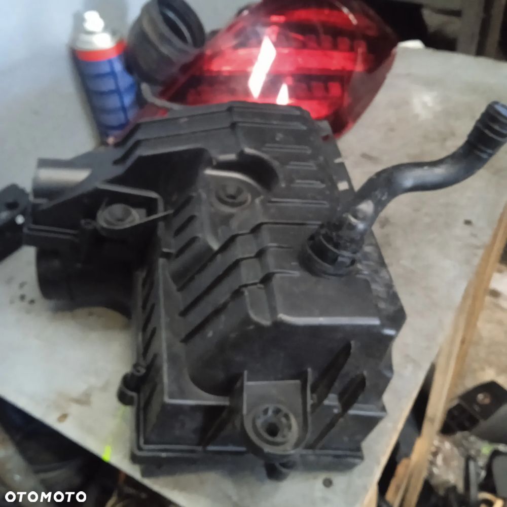 Obudowa filtra powietrza 5Q0129601AE - 2