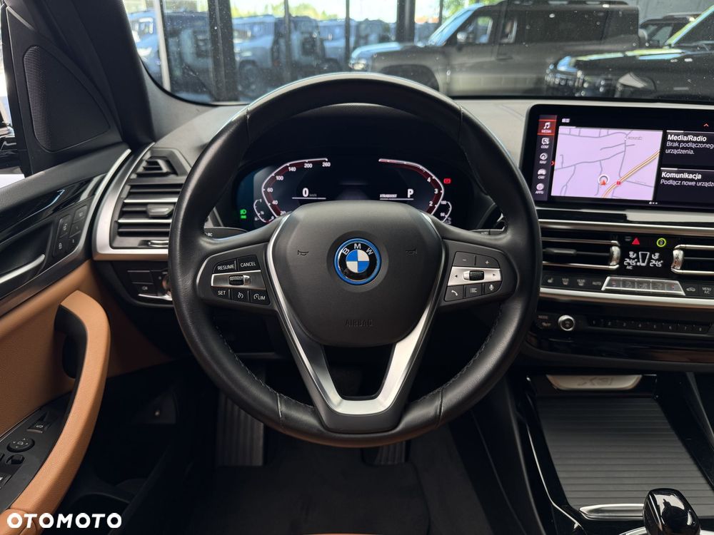 BMW X3 xDrive30e - 18