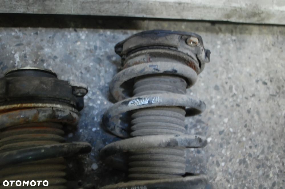 AMORTYZATORY SPRĘŻYNY ZAWIESZENIE SPORTOWE KIT GAZOWE KYB + EIBACH VW GOLF V GTI SEAT LEON II AUDI A3 8P - 4