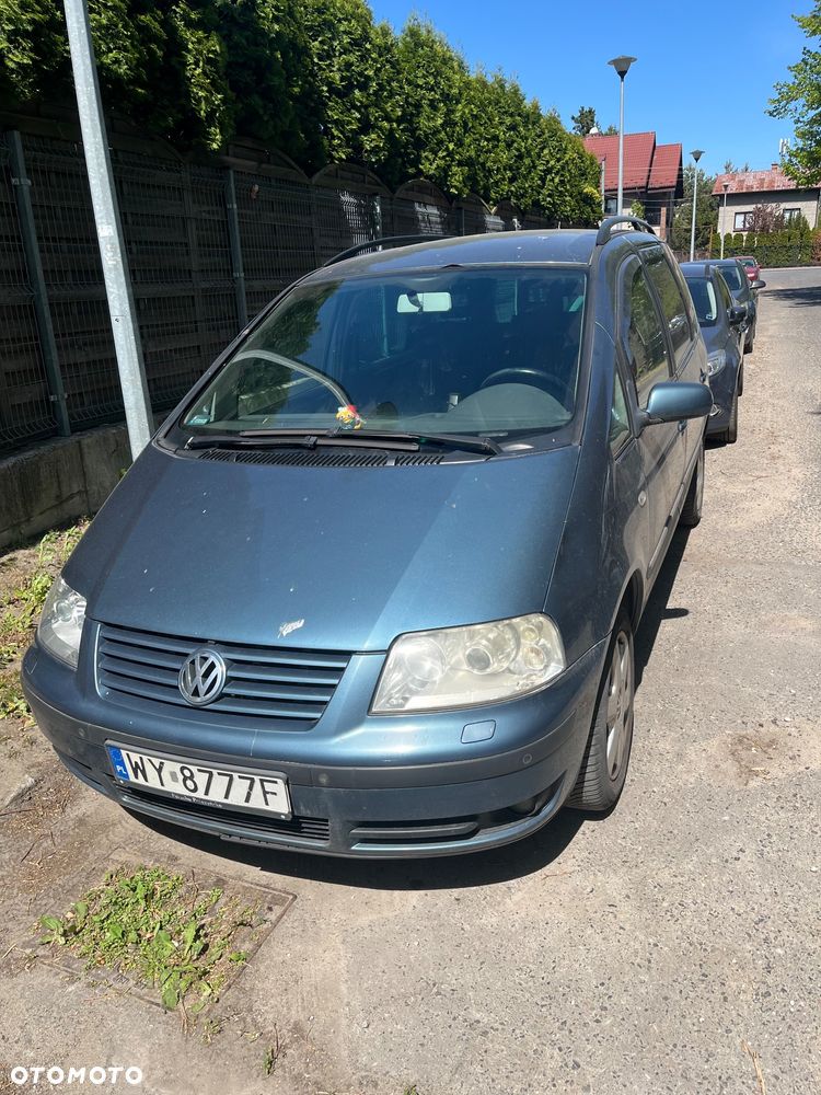 Volkswagen Sharan 1.9 TDI Highline - 1