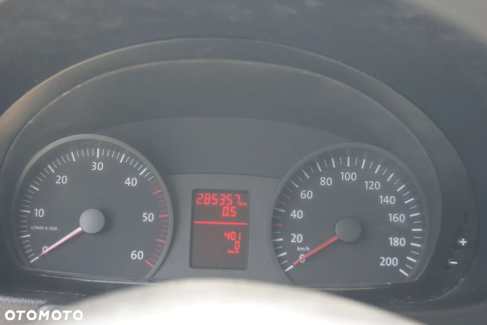 Volkswagen Crafter komorówka mrożnia - 12