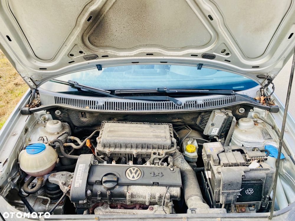 Volkswagen Polo 1.4 Comfortline - 40