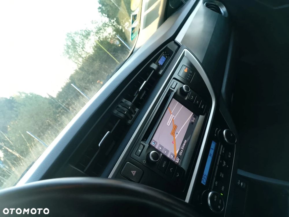 Toyota Auris 1.4 D-4D Premium - 6