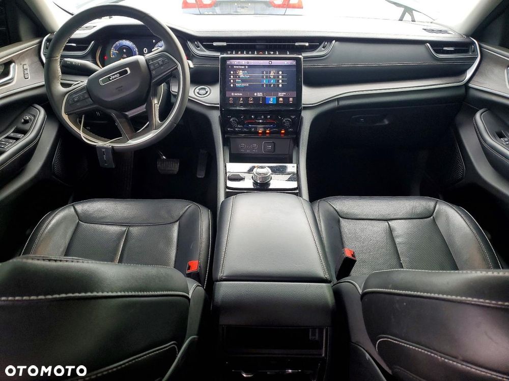 Jeep Grand Cherokee - 8