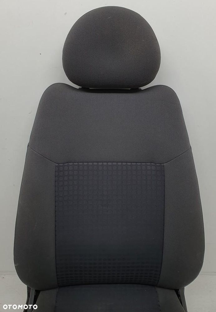 FOTEL PRAWY PRZÓD PASAŻERA OPEL CORSA C 5D LIFT EUROPA - 6