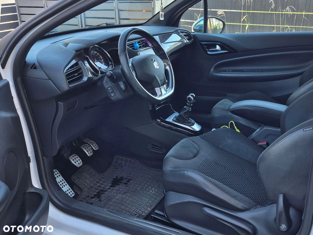Citroën DS3 1.6 THP SportChic - 10