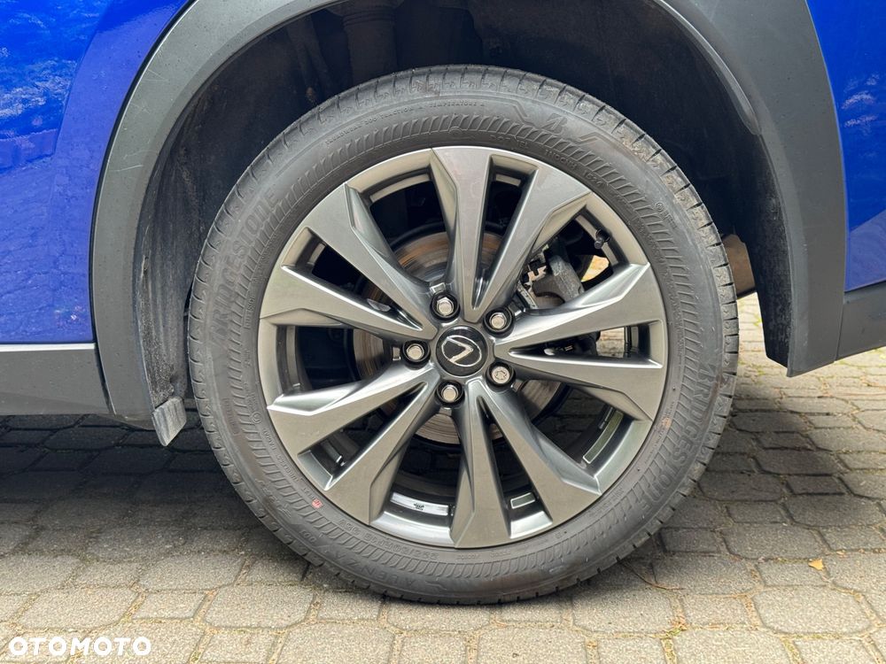 Lexus UX - 28
