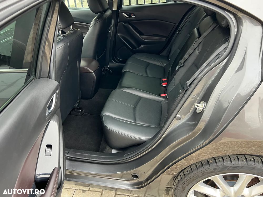 Mazda 3 SKYACTIV-D 105 NAKAMA - 10