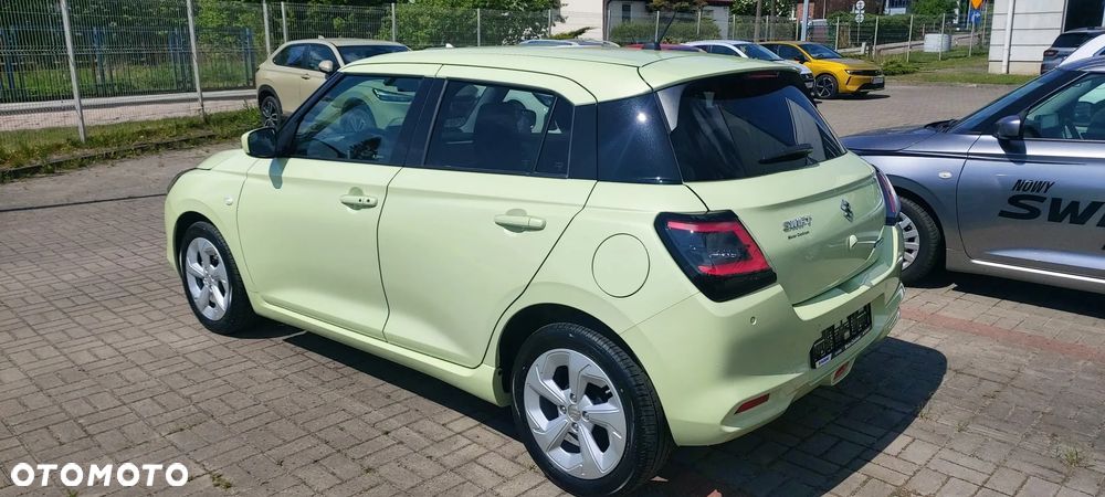 Suzuki Swift 1.2 Dualjet SHVS Premium Plus CVT - 4