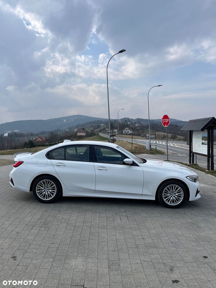BMW Seria 3 320i Sport Line - 4