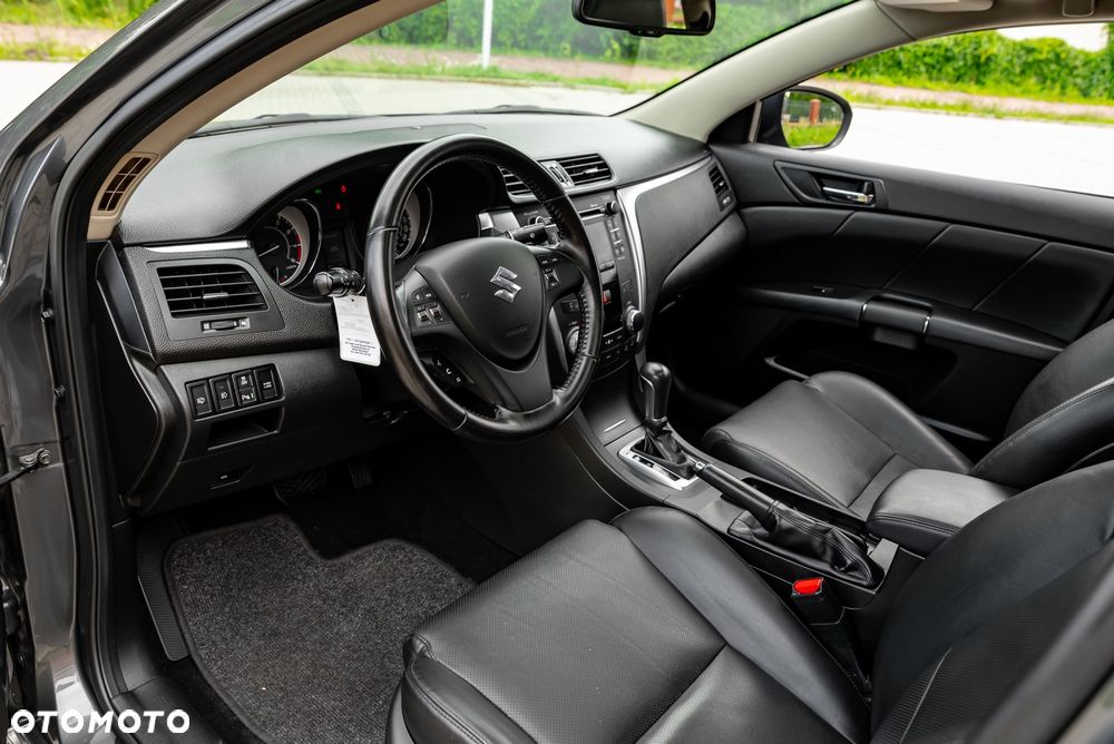Suzuki Kizashi 2.4 4x4 CVT Sport - 16