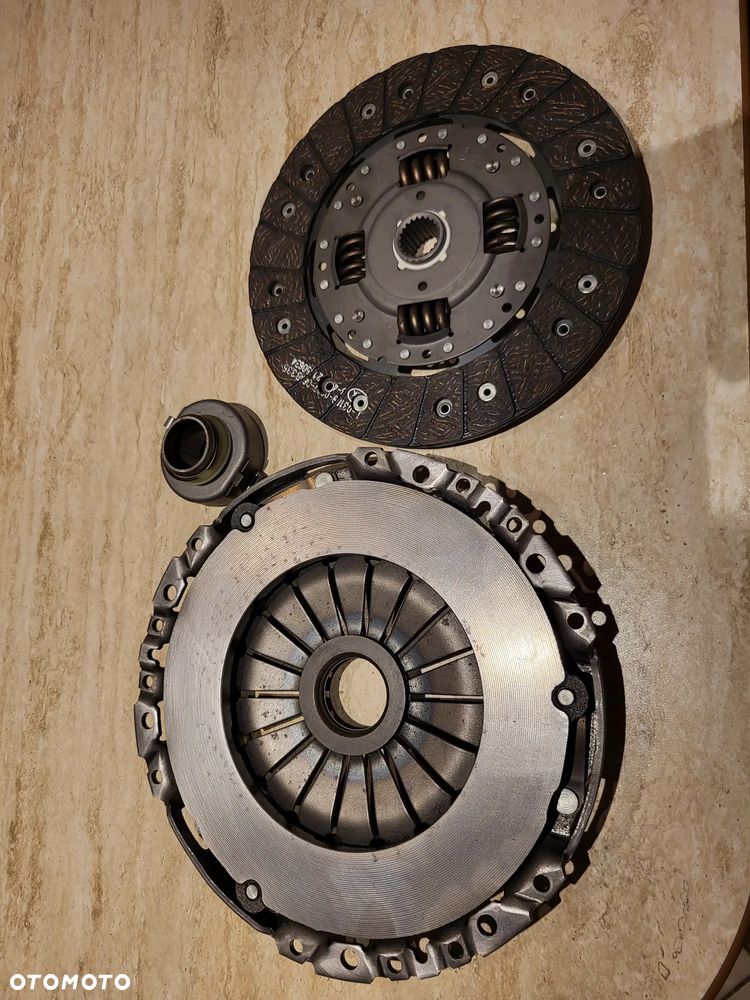 ZESTAW SPRZĘGŁA 240mm  FIAT DUCATO 2.5D/2.8D 03.94-04.02 - 2