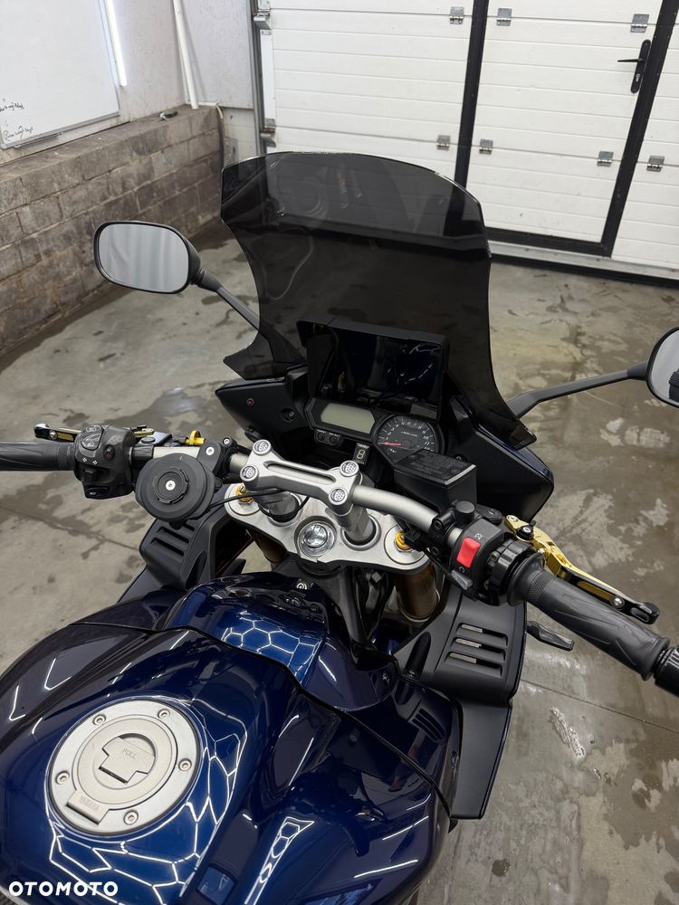 Yamaha FZ - 19