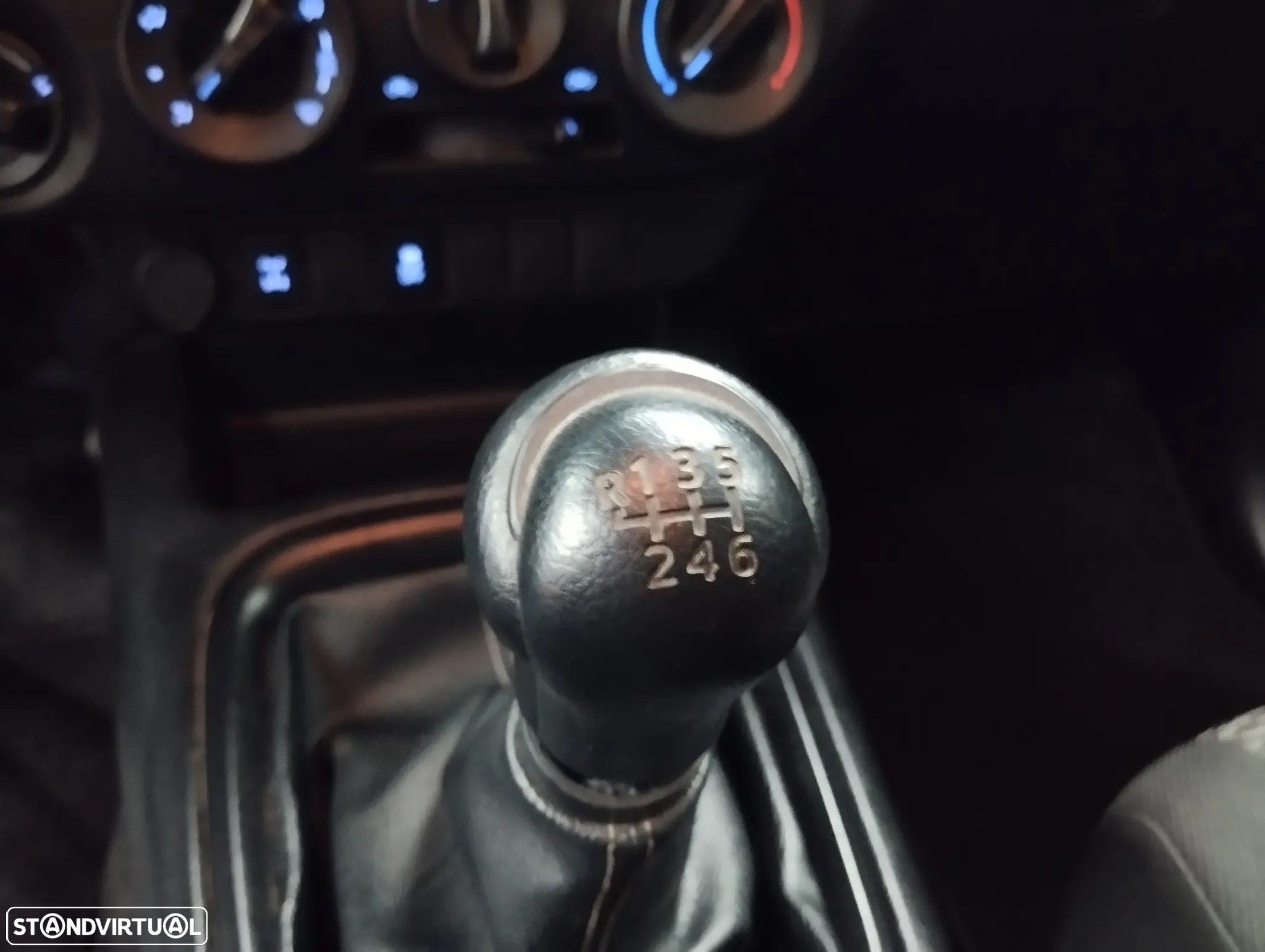 Toyota Hilux 2.4 D-4D 4WD CD CM - 26