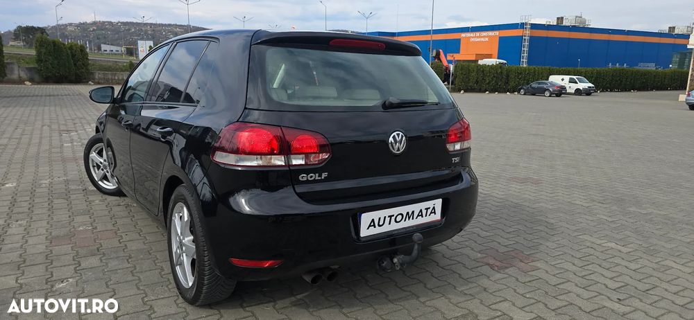 Volkswagen Golf 1.4 TSI BlueMotion Technology DSG Highline - 4