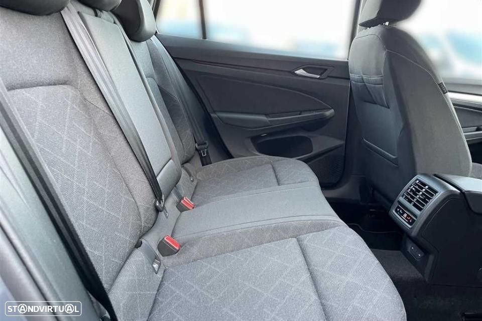 VW Golf Variant 1.0 eTSI Life DSG - 8