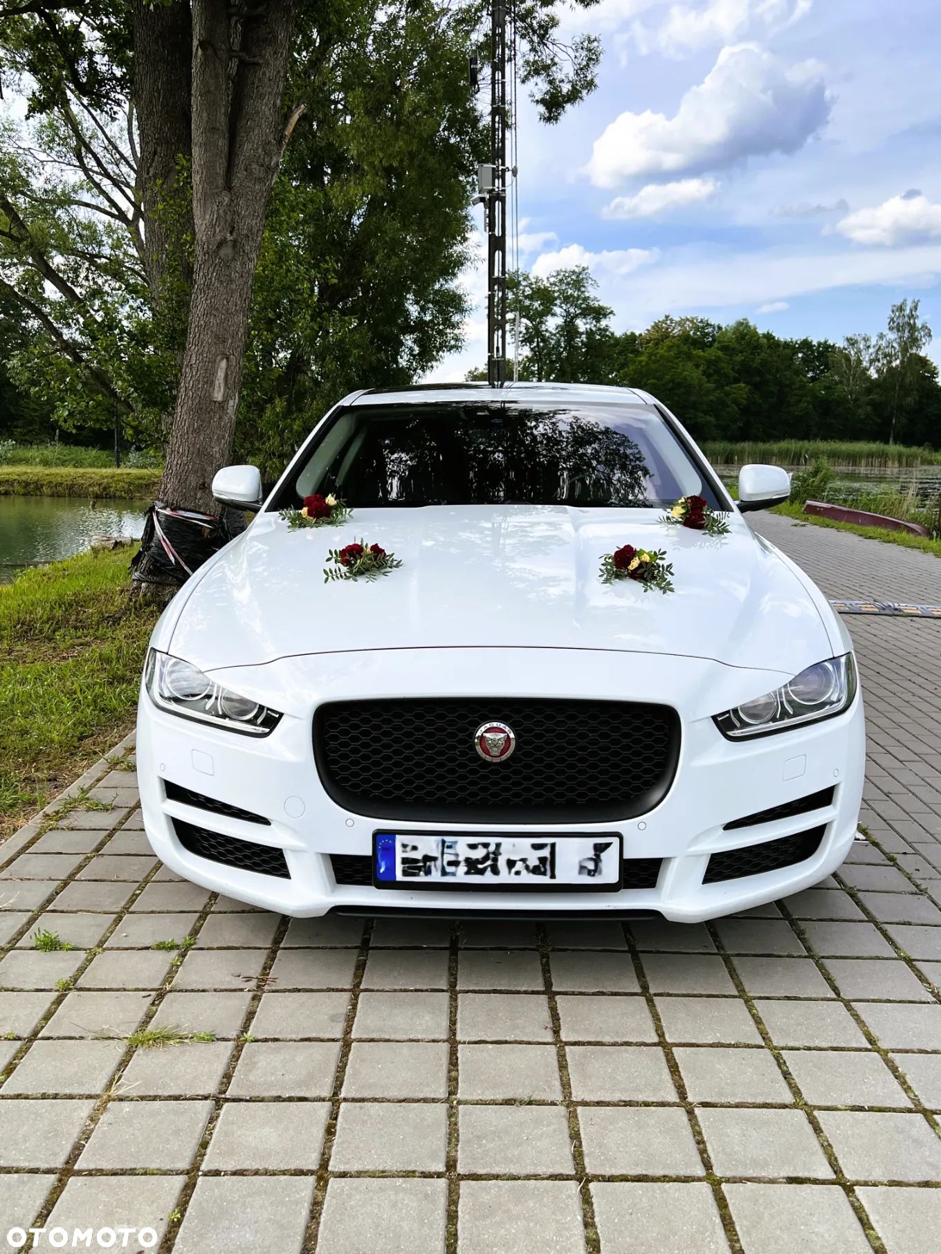 Jaguar XE 2.0 T Prestige - 1
