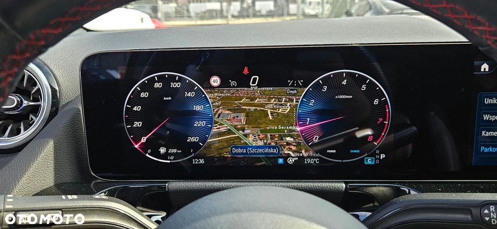 Mercedes-Benz GLA 200 AMG Line - 33