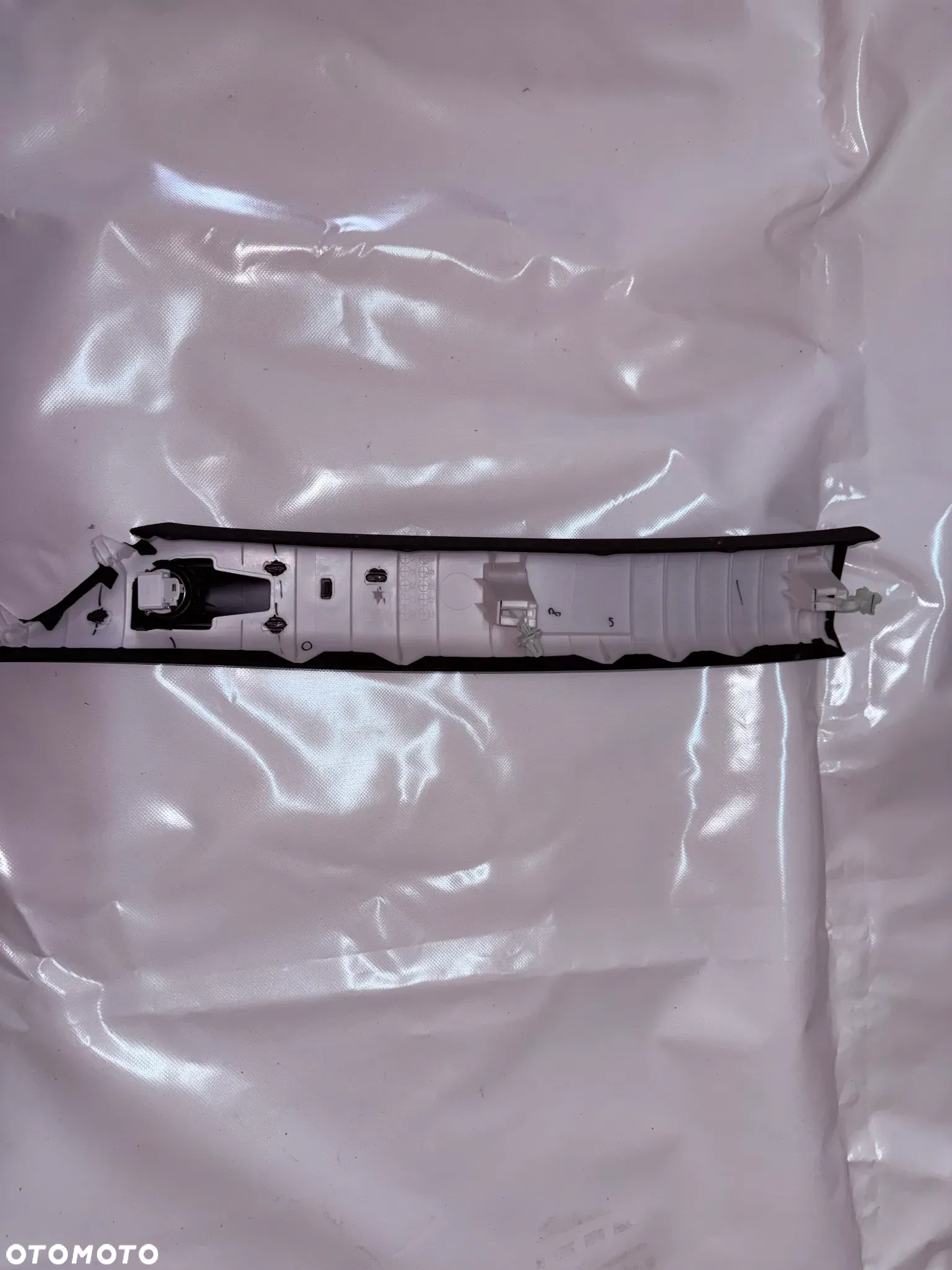 Nakładka słupka | Osłona słupka przedniego prawa | Toyota RAV 4 | RAV4 V - 62210-42120 - 2