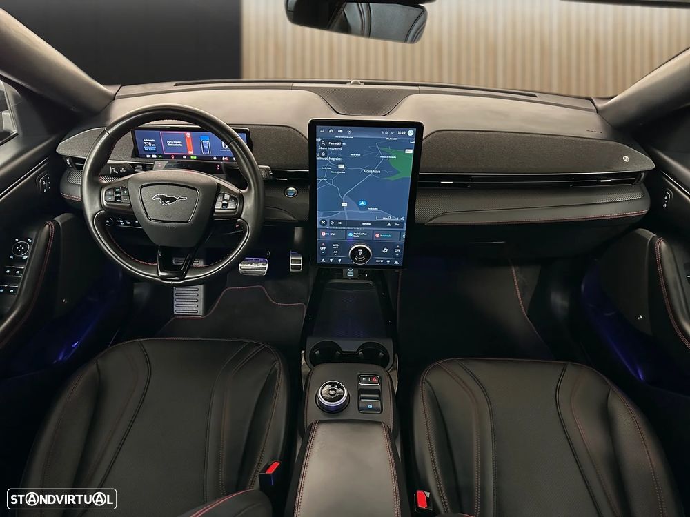 Ford Mustang Mach-E AWD PREMIUM - 10