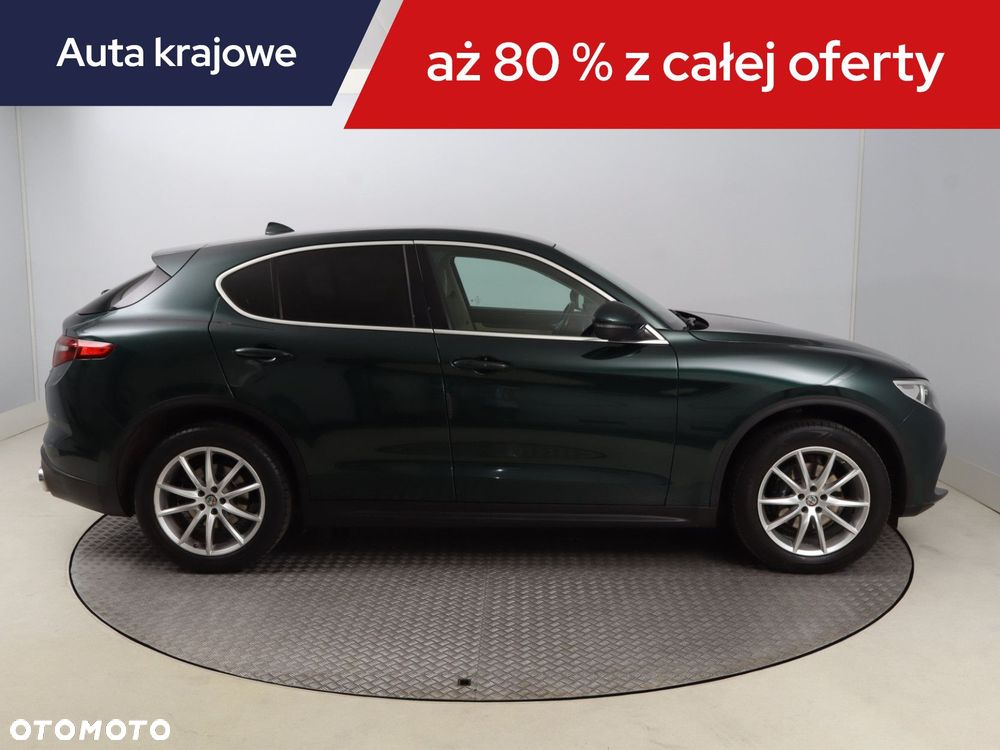 Alfa Romeo Stelvio - 8