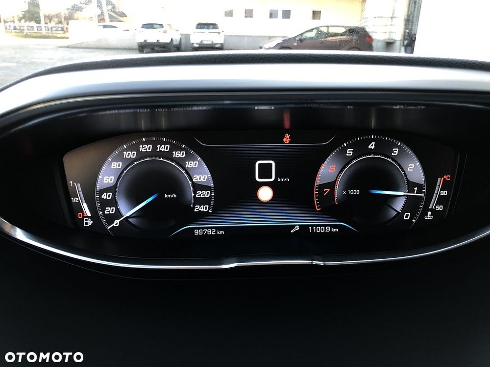 Peugeot 3008 1.2 PureTech Allure S&S - 17