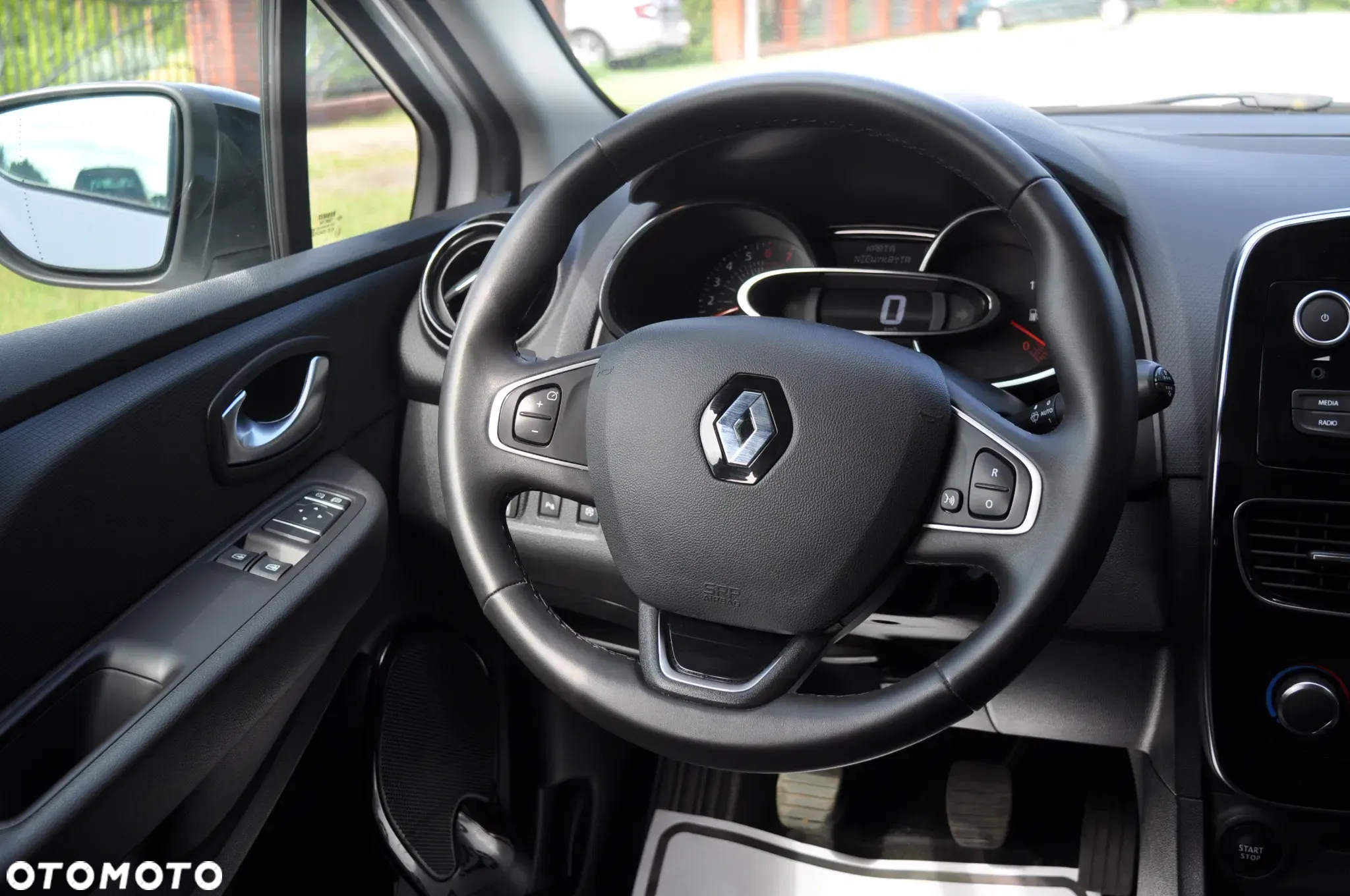 Renault Clio (Energy) TCe 75 Start & Stop LIMITED - 34