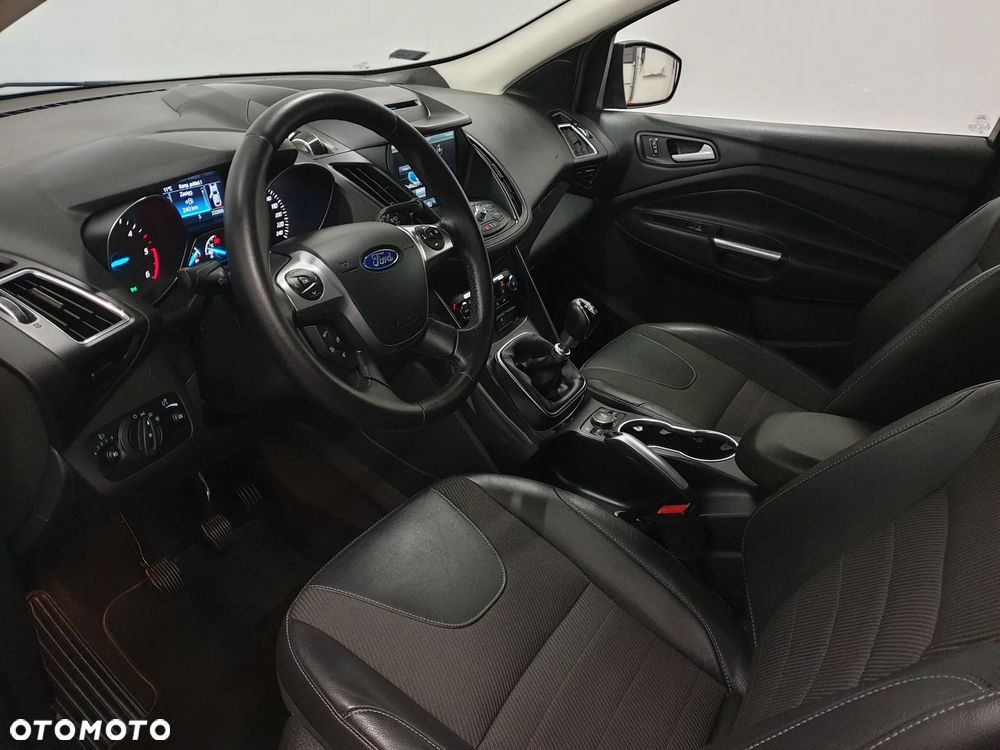 Ford Kuga - 9