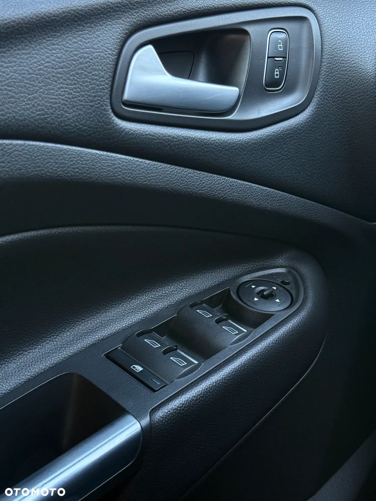 Ford Kuga 1.5 TDCi 2x4 Cool & Connect - 21