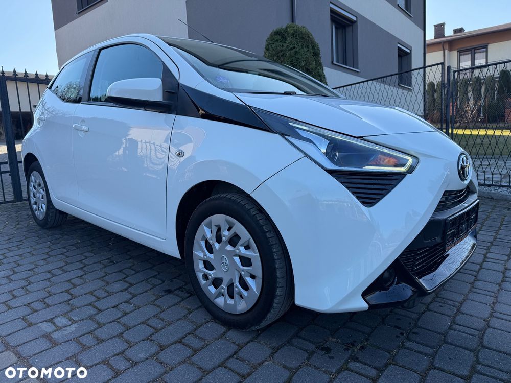 Toyota Aygo x-play connect - 31