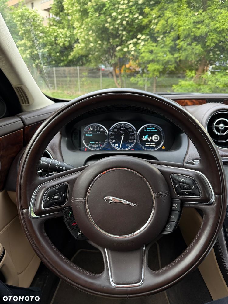 Jaguar XJ 3.0 D V6 Portfolio - 10