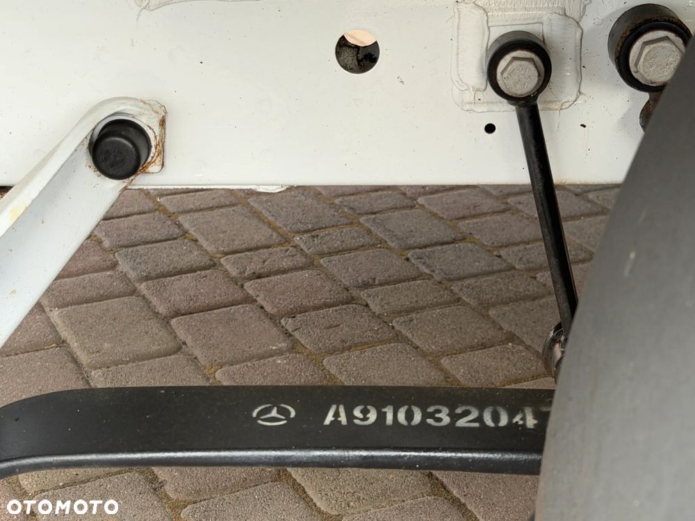 Mercedes-Benz Sprinter Izoterma Winda - 16