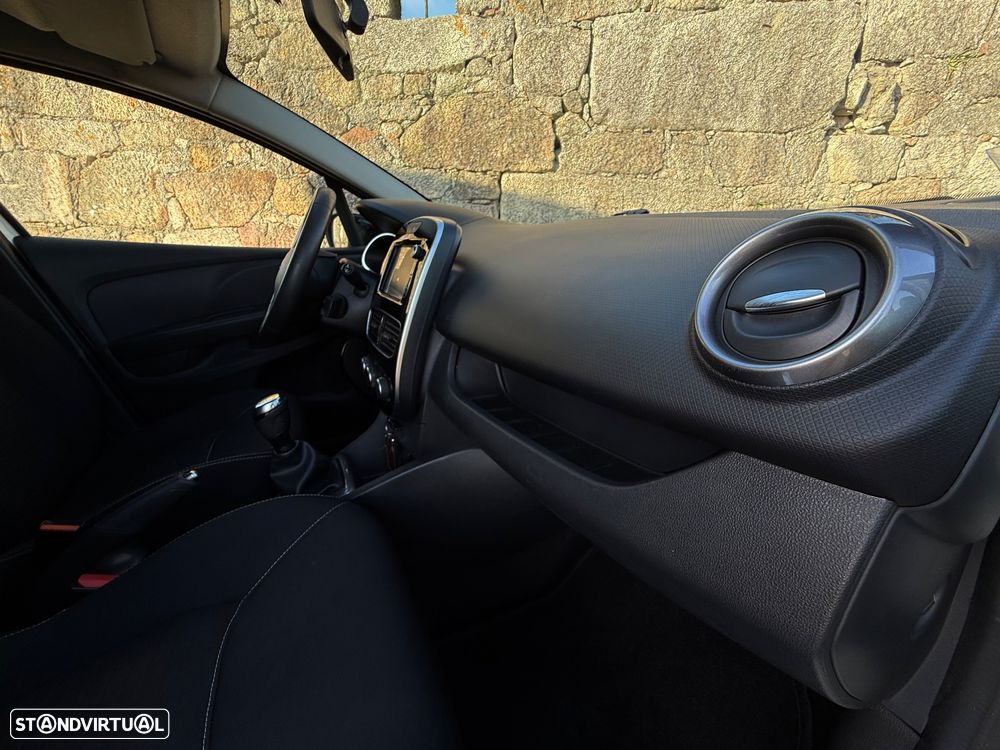 Renault Clio 0.9 TCe Limited Edition - 24