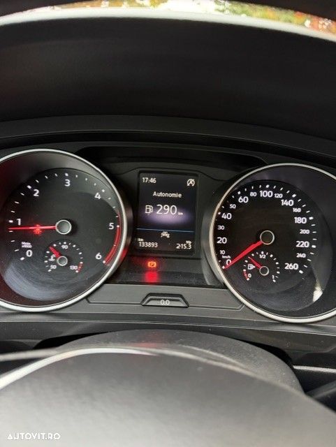 Volkswagen Tiguan - 8