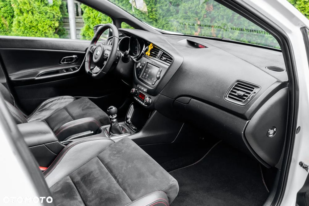 Kia Ceed 1.6 T-GDI GT-Track - 37