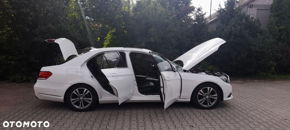 Mercedes-Benz Klasa E 220 BlueTEC 4-Matic Classic - 31