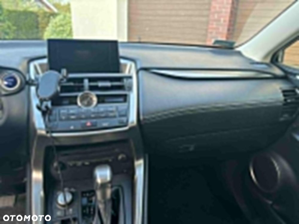 Lexus NX 300h Comfort AWD - 5