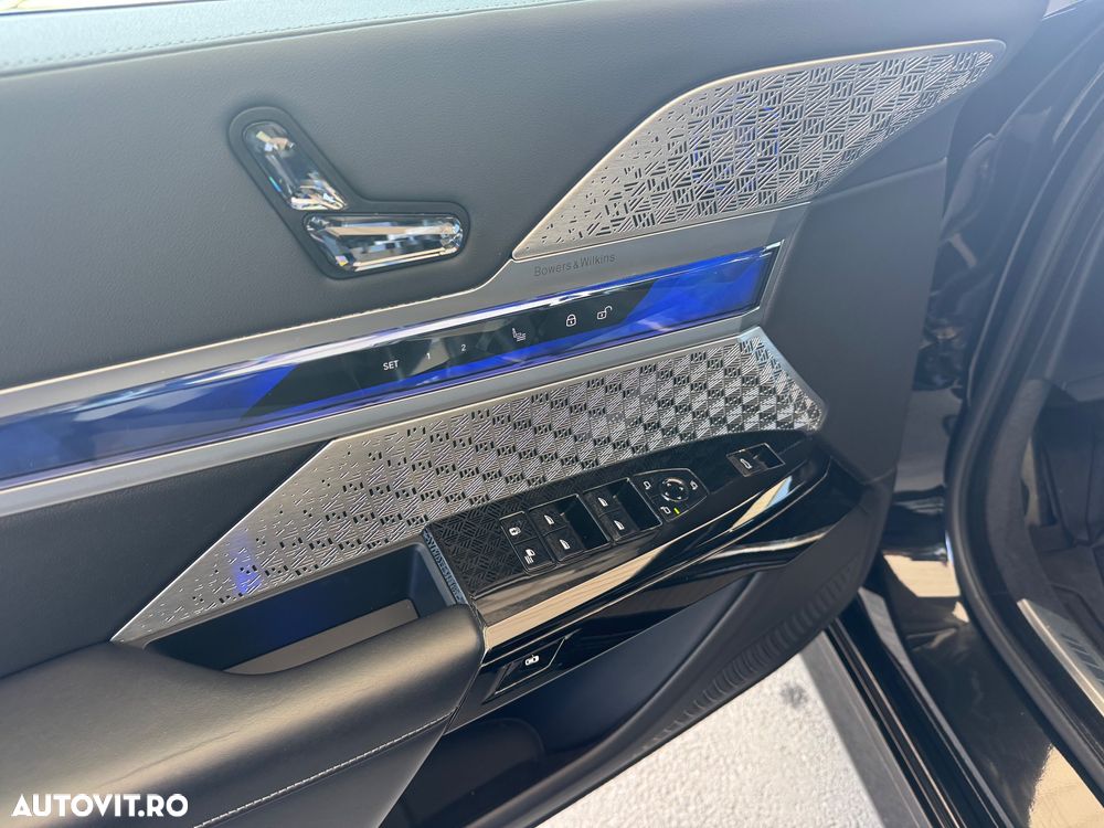 BMW Seria 7 740d xDrive MHEV - 20