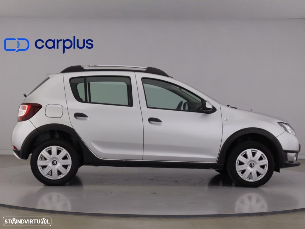 Dacia Sandero 1.5 dCi Stepway - 8