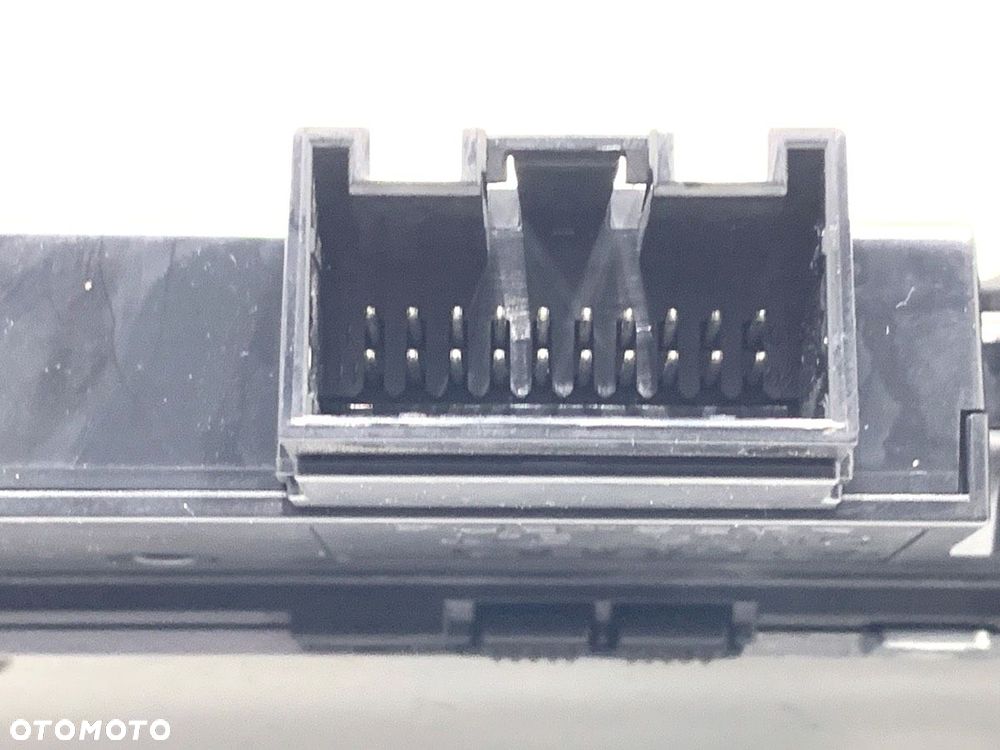 PANEL PRZEŁĄCZNIK  AUDI A3 Limousine (8VS, 8VM) 2013 - 2022 2.0 TFSI quattro 140 kW [190 KM] - 4