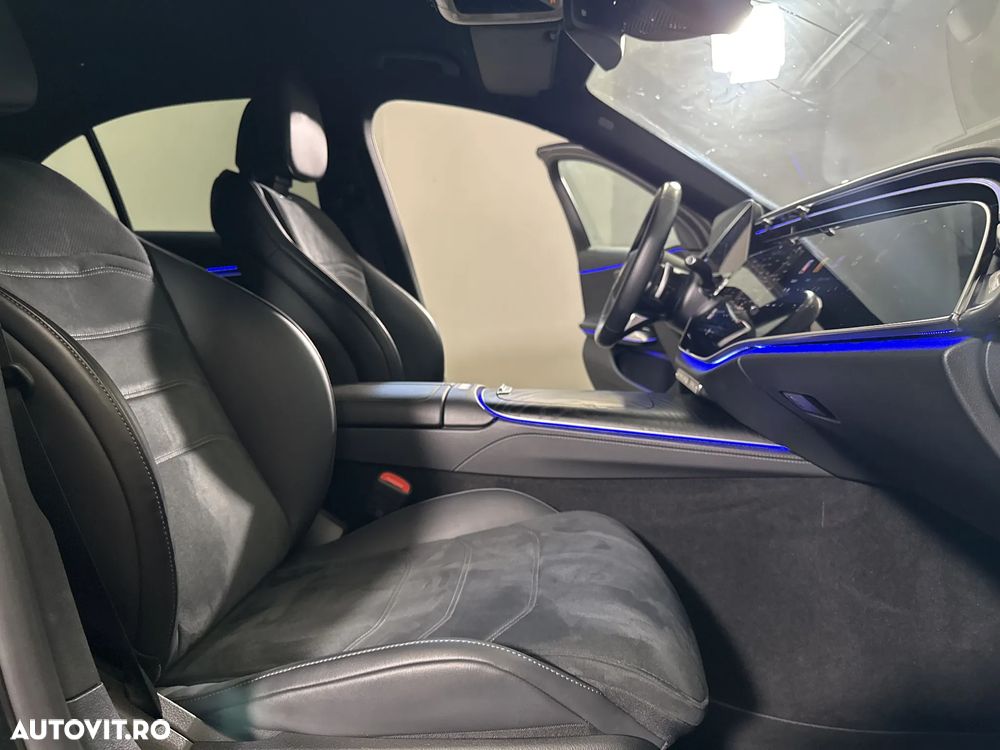 Mercedes-Benz E 220 d MHEV - 12